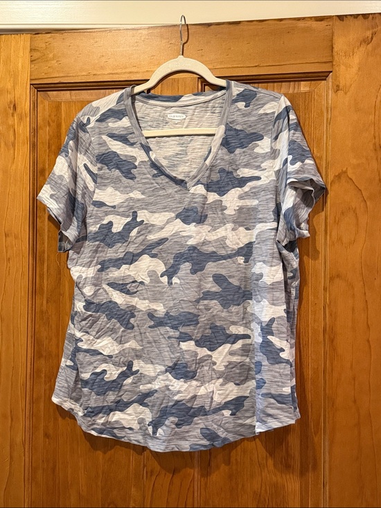 Old Navy Tops - Old Navy Blue and White Camouflage V-Neck Short Sleeve Top